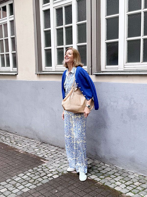 Catsuit Lollys Laundry 150 € Cardigan American Vintage 160 € Tasche Depeche 230 € Catsuit Lollys Laundry 150 € Cardigan American Vintage 160 € Tasche Depeche 230 €